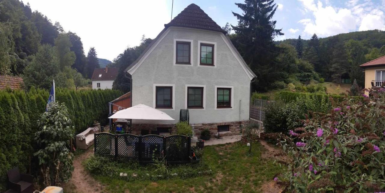 Zu Hause Am Bach Apartment Aggsbach Exterior photo